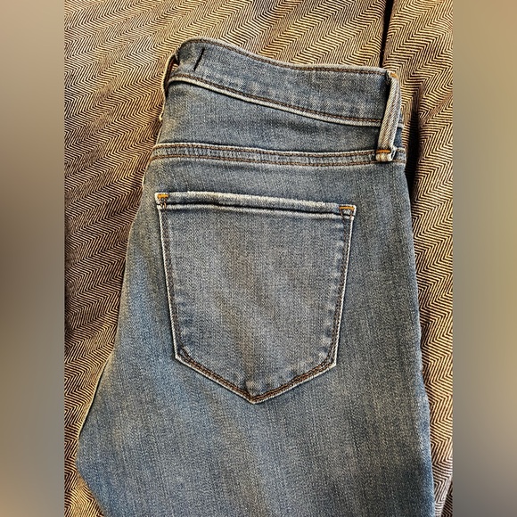 Abercrombie & Fitch Super Skinny Ankle Mid Rise Jean - Picture 3 of 4